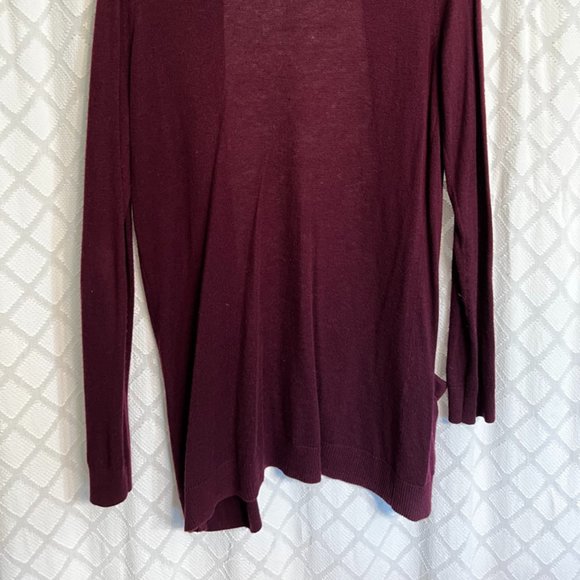 Purple, long Gap sweater cardigan, size Medium, great condition - Picture 6 of 6